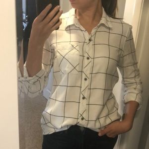 Gap button up top